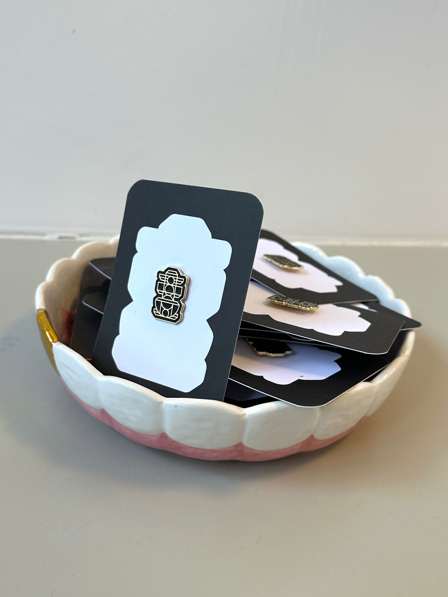 Pins of Arts